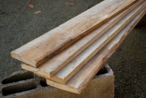 Planches de coffrage pour potager en carrés